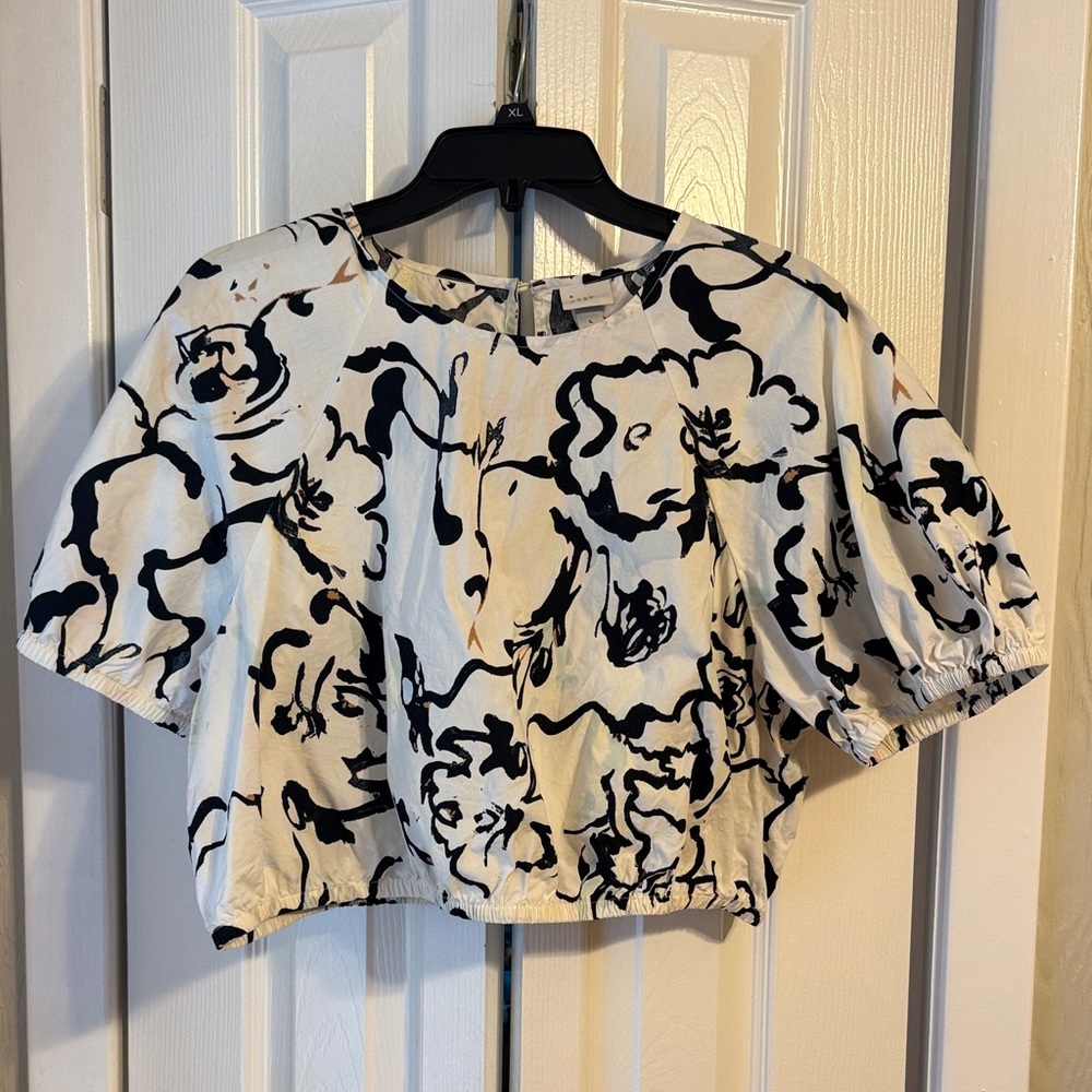 Floral White Cropped Blouse